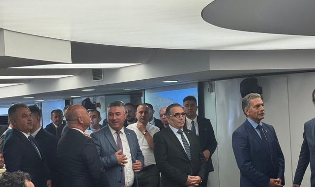 Ayvacık Belediyesi'nin Araç Filosuna Yeni İş Makinesi Desteği-2