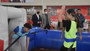 Merakla beklenen Biga Gençlik Oyunları başladı