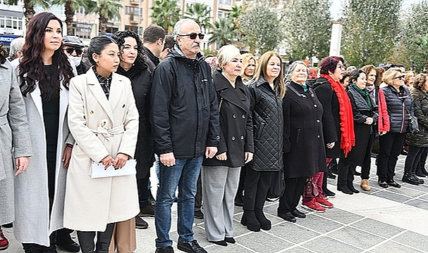 TÜRK KADININA SEÇME VE SEÇİLME HAKKI VERİLMESİ 88. YILDÖNÜMÜ TÖRENLE KUTLANDI