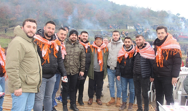 CHP Milletvekili aday adayı Ural, Çan Geleneksel Folklorik Deve Güreşlerine katıldı.