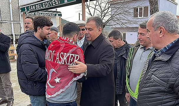 ETİLİ KÖYÜ'NDE ASKERLER İÇİN TÖREN DÜZENLENDİ