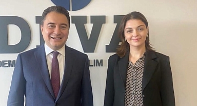 DEVA PARTİSİNİN MERKEZ İLÇE BAŞKANI AV. NUR YILMAZ GÜNGÖREN