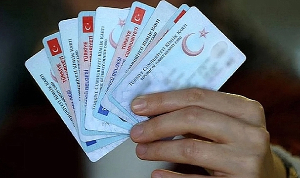 YENİ KİMLİK, PASAPORT VE EHLİYET ÜCRETLERİ 1 OCAK'TA DEĞİŞİYOR!