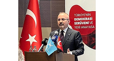 "BUGÜN HALEN YAZARLIK YAPANLARDAN UTANIYORUM"