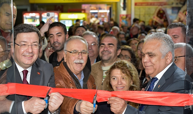 CHP'li Erkek'in Barbaros Seçim Bürosu açılışı mitinge dönüştü
