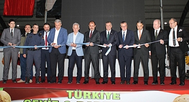 Biga'da Türkiye Ceviz ve Badem Fuarı Ziyaretçilere Kapılarını Açtı