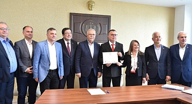Kepez'in Evladı  Arslan 2. Dönem Başkanlık Mazbatasını Aldı