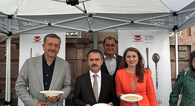 Türk Mutfağı Haftası Dolayısıyla Ticaret Borsası'ndan Keşkek İkramında Bulundu