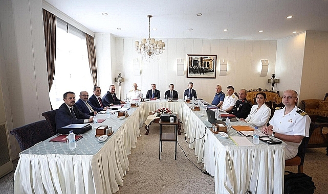 Ege Kıyısı İllerin Valilerince Düzensiz göçle mücadele toplantısı gerçekleştirildi