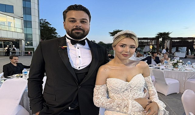 Esma ve Atalay Seçkin Çifti muhteşem bir düğün ile evlendi