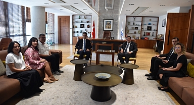 Çanakkale'de  Ücretsiz HPV Aşısı için İmzalar Atıldı
