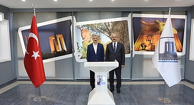 Anayasa Mahkemesi Üyesi  İnce, Vali Doç. Dr. Ömer Toraman’a hayırlı olsun ziyaretinde bulundu.