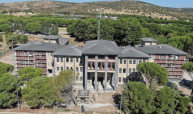 Ezine Kamu Kampüsü'nde çalışmalar sürüyor