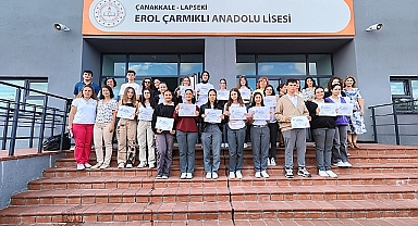 Lapseki Erol Çarmıklı Anadolu Lisesine Ulusal Kalite Ödülü