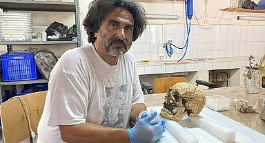 Troya Ören Yeri kazılarında  13-14. yüzyıla ait iskelet bulundu!