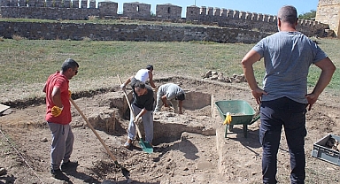 Bozcaada Kalesi’nde kazı çalışmaları başladı.