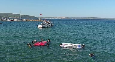 Çanakkale'de Denizde  Cumhuriyetin  101. Yaşı Etkinliği