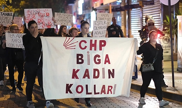 CHP Biga İlçe Kadın Kolları "Sokaklarda Huzur ve Güven İstiyoruz"