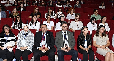 ÇOMÜ' DE ULUSLARARASI YENİ DÜNYADA İLETİŞİM KONGRESİ  GERÇEKLEŞTİRİLDİ