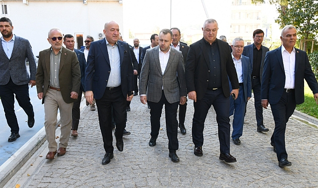 AK Parti Çanakkale Milletvekili  Gider, partisinin Ezine'de Muhtarlarla Bir Araya Geldi.eldi.