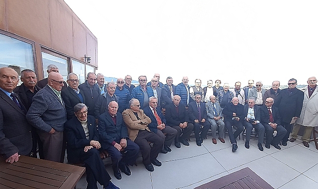 Emekli eğitim yöneticileri 'Atam İzindeyiz' kahvaltısında bir araya eldiler