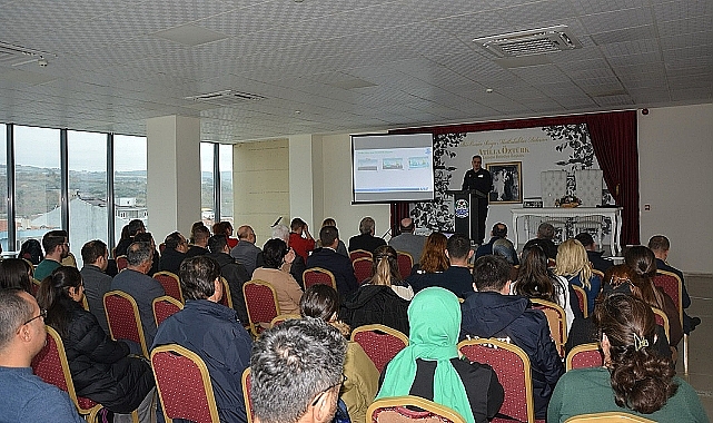 Lapseki Belediyesi "Afet ve Acil Durum Semineri" düzenlendi.