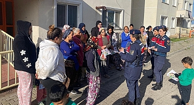 Ezine İlçesinde KADES Tanıtımı "Erken Yaşta Zorla Evliliklere Dur de!"