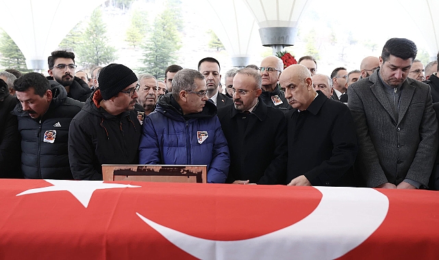 Turan, Kartalkaya yangınında hayatını kaybeden Çanakkaleli Saltık’ın cenazesine katıldı.