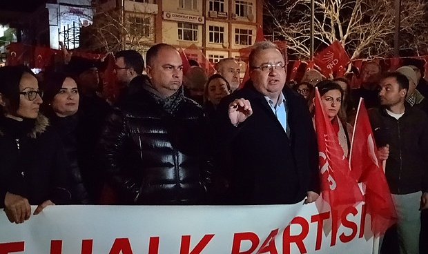 Çanakkale'de CHP İl Başkanlığından İmamoğlu İçin Gözaltı  Protestosu