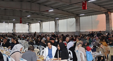 Geyikli'de Geleneksel İftar Programına Yoğun Katılım