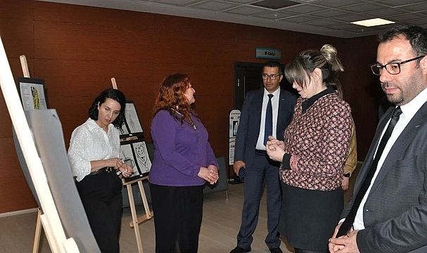 Çanakkale’de Dünya Şizofreni Günü’ne dikkat çekmek amacıyla Fotoğraf sergisi..
