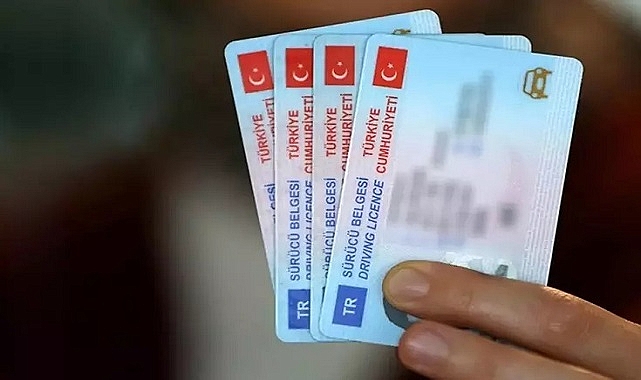 TRAFİK KANUN DEĞİŞİYOR, YETERLİLİĞİ OLMAYAN 65 YAŞ ÜSTÜ SÜRÜCÜLER TRAFİĞE ÇIKAMAYACAK