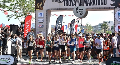 Troya Yarı Maratonu Renkli Görüntülere Sahne Oldu