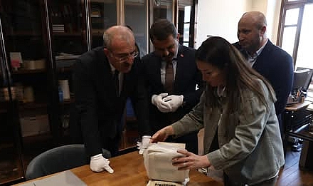 Vali Ömer Toroman Çanakkale Savaşları Araştırma Merkezi’ni Ziyaret Etti.