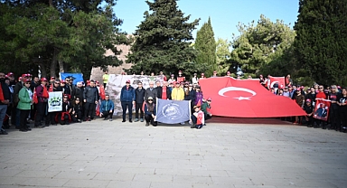 Zığındere Harp Yolu'nda "Şehitlere Saygı Yürüyüşü" Yapıldı