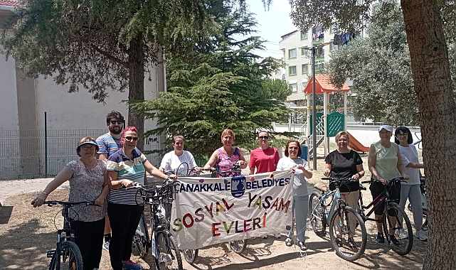 Çanakkale'nin Özgür Kadınları Bisiklet Sürmeyi Öğreniyor