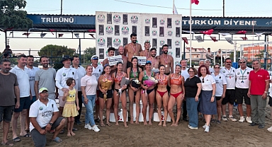 Lapseki Belediyesi  plaj voleybolu turnuvası nefes kesti