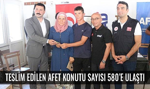 Ayvacık İlçesinde  Depremzedelere 92 Yeni Ev Daha Teslim Edildi