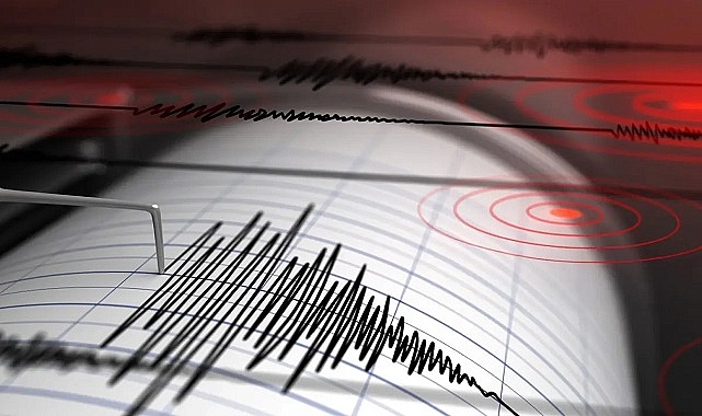 Balıkesir Sındırgı İlçesinde, Korkutan Deprem! Çevre İller de Sarsıldı