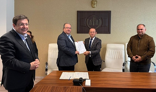 CHP İl Başkanı Levent Gürbüz Mazbatasını Aldı