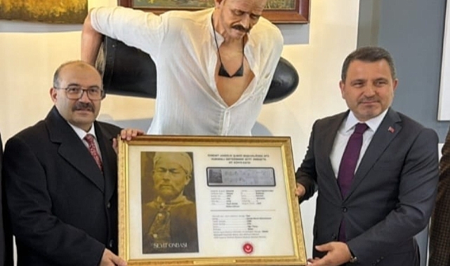 Seyit Onbaşı’nın Kayıp Askerlik Fotoğrafı 110 Yıl Sonra Bulundu