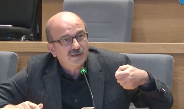 HAKAN ÇETİN, "ŞEHRİ UNUTTUNUZ, SİYASET YAPIYORSUNUZ!"