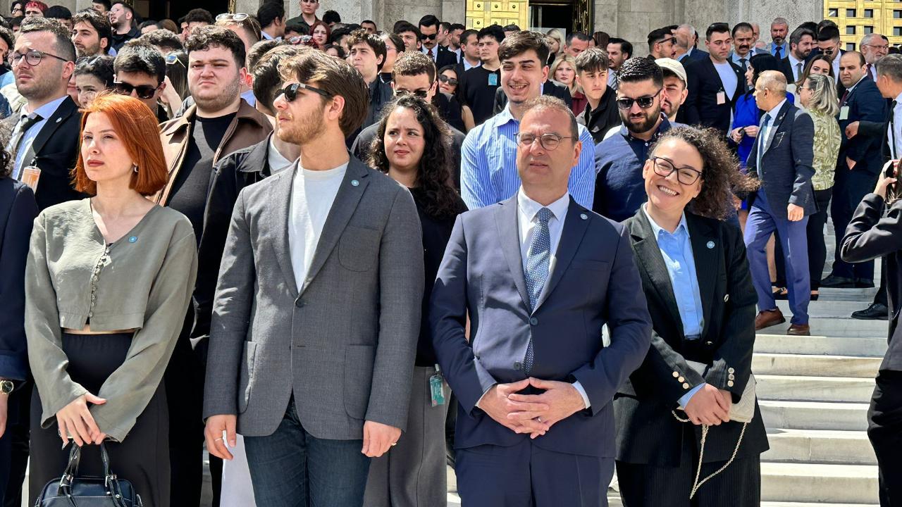 Rıdvan Uz’dan Ankara’da Gençlik Buluşması! Çanakkaleli Gençler TBMM’ye Damga Vurdu