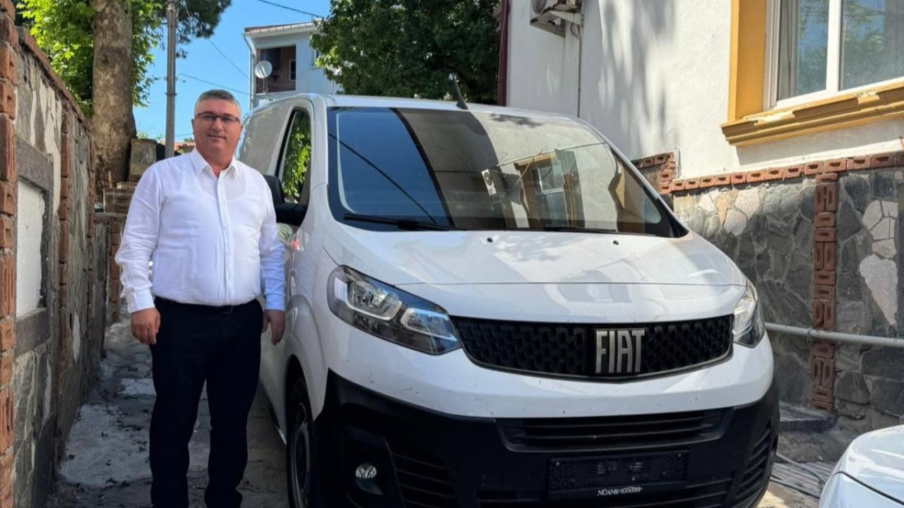 Ayvacık Belediyesi Araç Filosunu Güçlendirdi: 3 Yeni Araç Hizmete Girdi