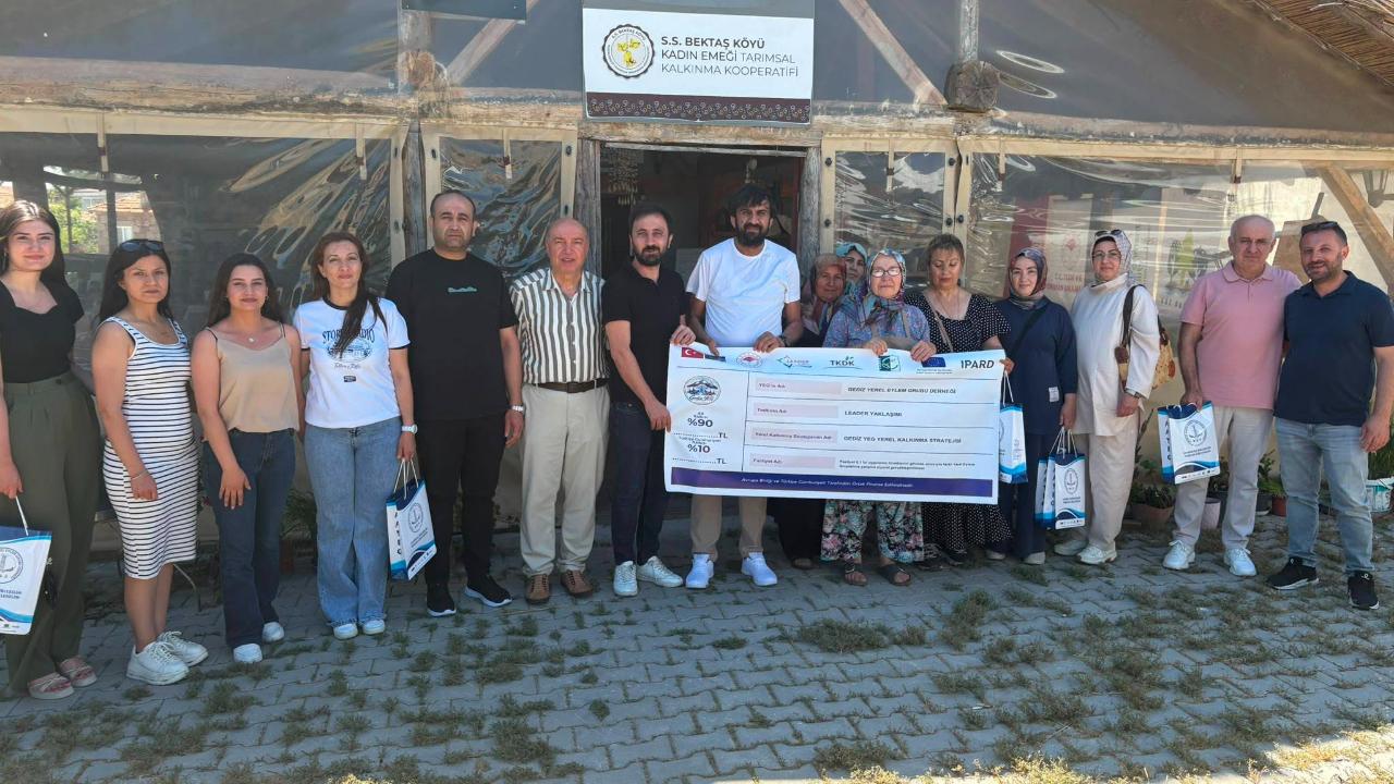 Ayvacık İle Gediz İlçesi Arasında Kırsal Kalkınma Köprüsü Kuruldu