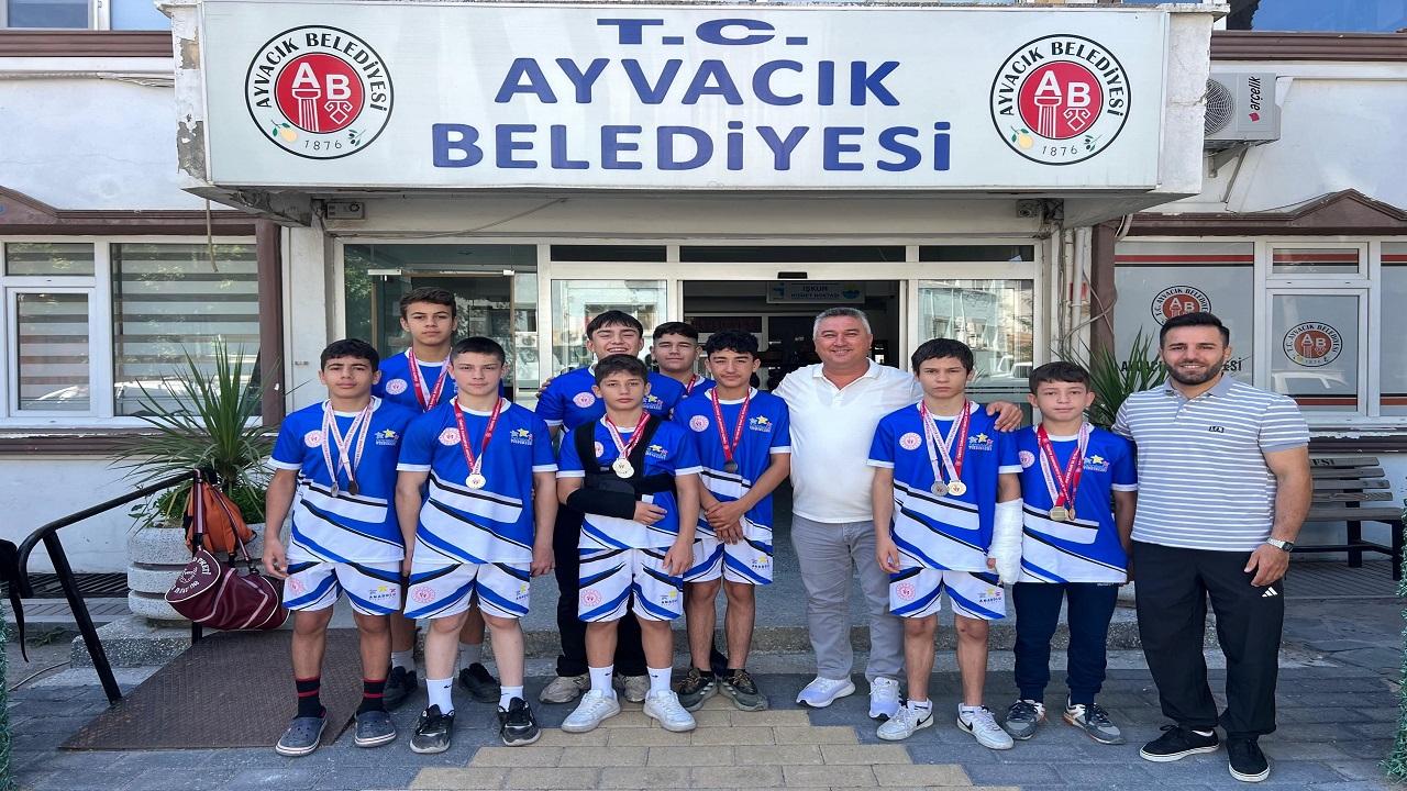 Başkan Mesut Bayram: “Çocuklarımız Ayvacık’ın Gururu Oldular”
