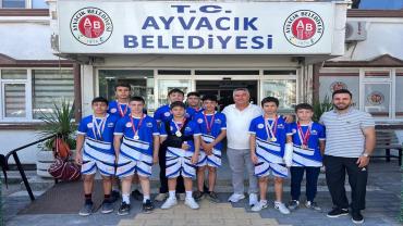 Başkan Mesut Bayram: “Çocuklarımız Ayvacık İlçemizin  Gururu Oldular”