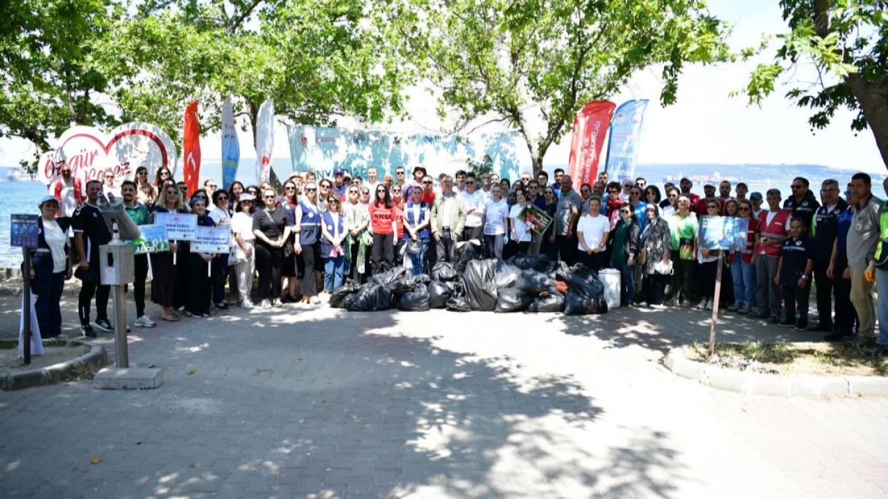 Kepez Sahili’nde Çevre Seferberliği; Kurumlar ve Gönüllüler El Ele Verdi