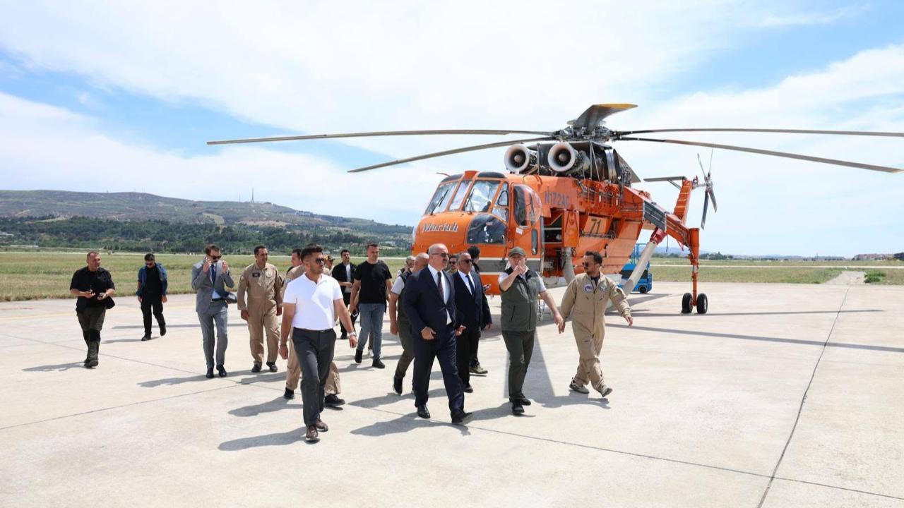 Vali Ömer Toraman Yangın Söndürme Hava Filosunu İnceledi