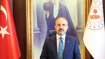 Bakan Yardımcısı Turan: "15 Temmuz, Darbe Seçeneğinin Millet Tarafından Tarihe Gömüldüğü Gündür"